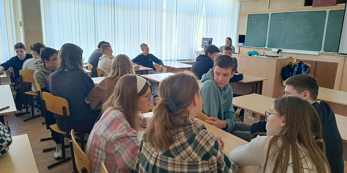 Томские школьники приняли участие в интеллектуальной игре «Назад в СССР»